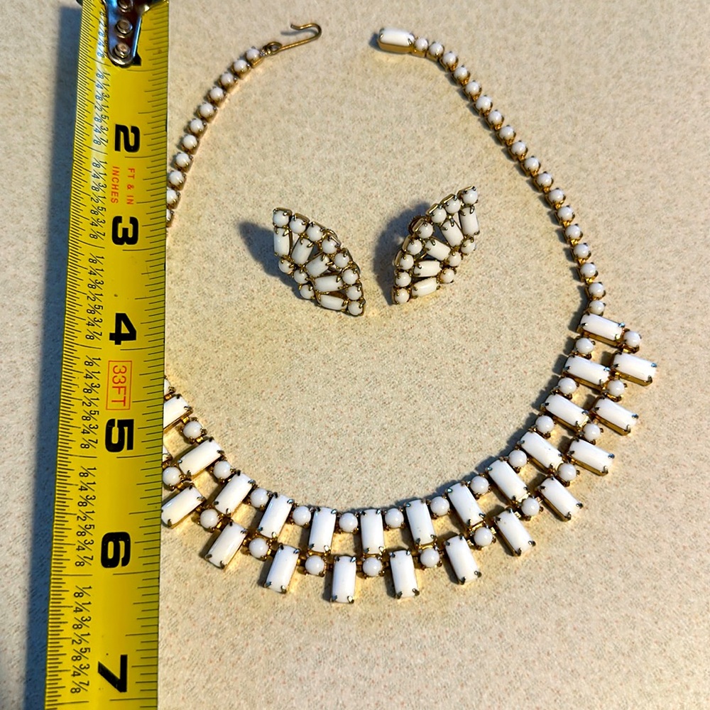 Vintage gold tone milk-glass rhinestone necklace and screw back earrings… - Picture 4 of 7